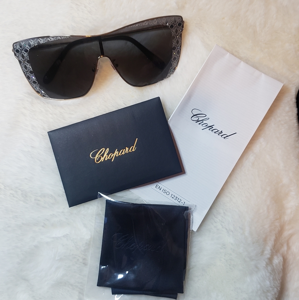 🆕️🕶Chopard- RARE Sunglasses - Picture 9 of 12
